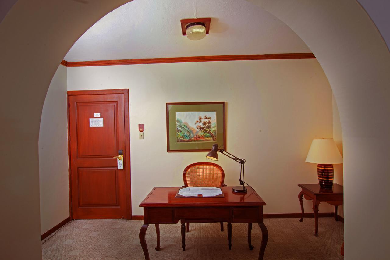 Socialtel Quito Hotel Ngoại thất bức ảnh