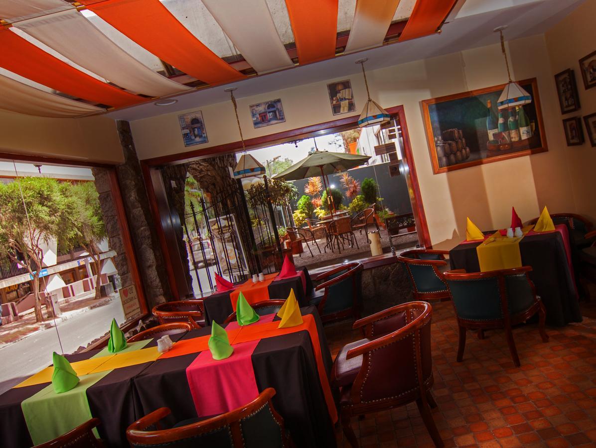 Socialtel Quito Hotel Ngoại thất bức ảnh