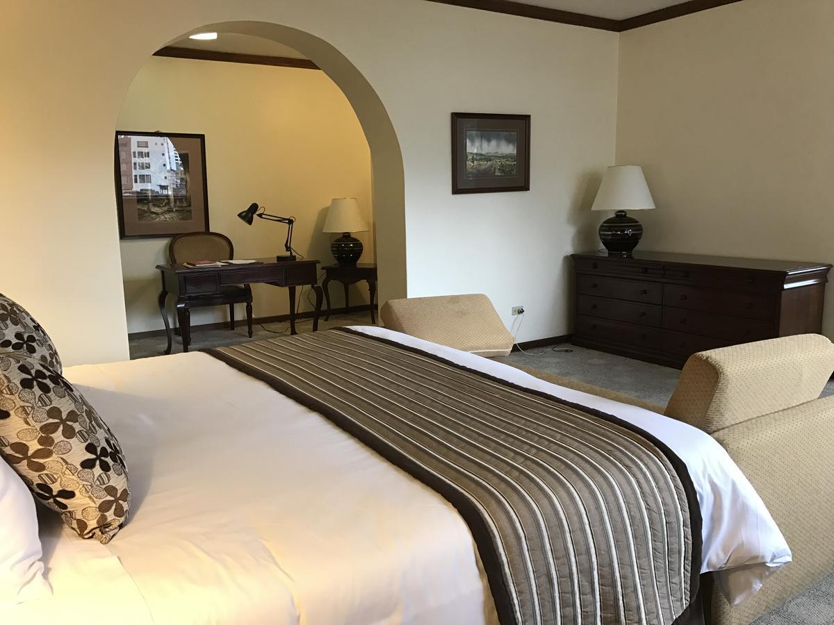 Socialtel Quito Hotel Ngoại thất bức ảnh